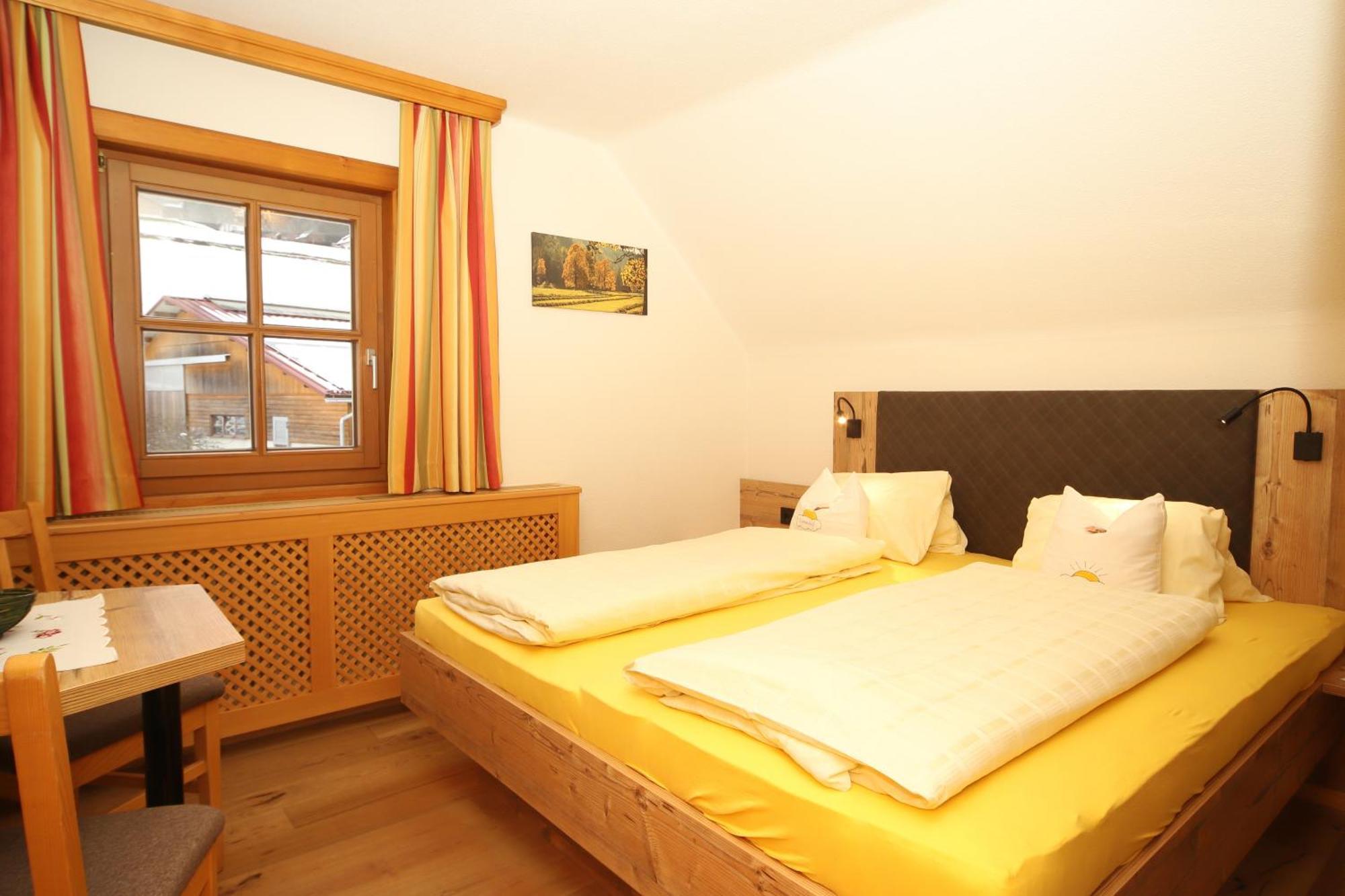 Linarhof Apartment Urlaub Am Bio Bauernhof Haus im Ennstal Zimmer foto