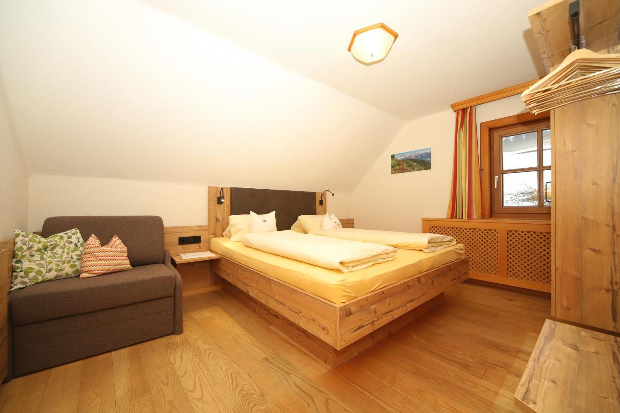 Linarhof Apartment Urlaub Am Bio Bauernhof Haus im Ennstal Zimmer foto