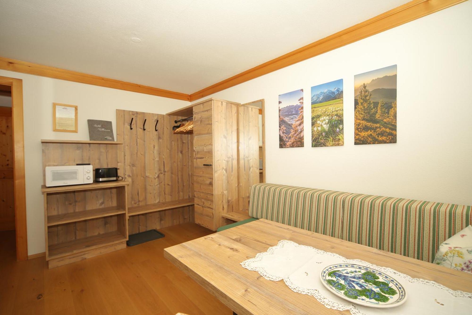 Linarhof Apartment Urlaub Am Bio Bauernhof Haus im Ennstal Zimmer foto