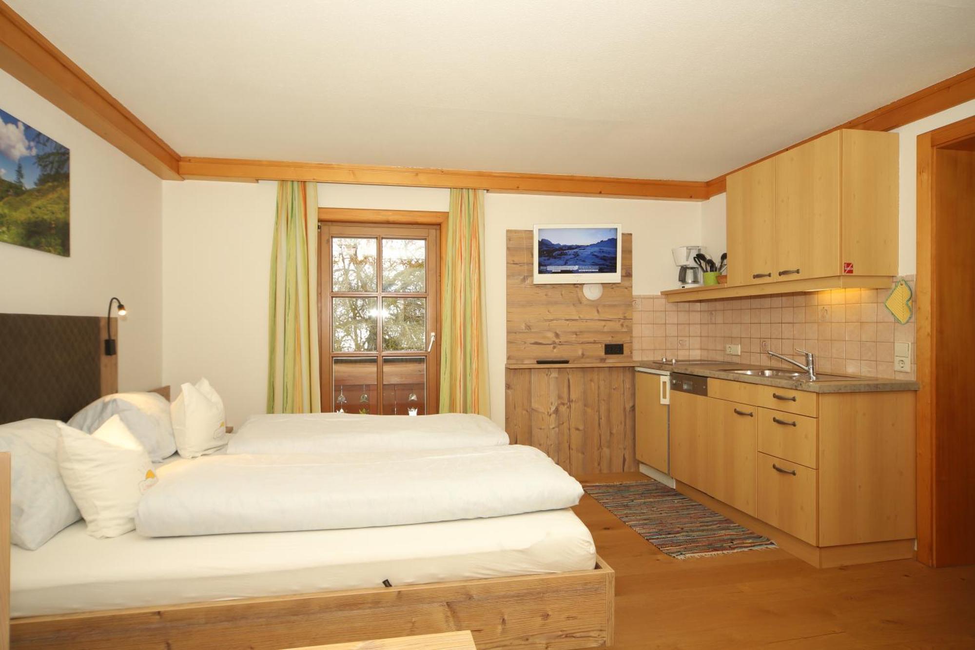 Linarhof Apartment Urlaub Am Bio Bauernhof Haus im Ennstal Exterior foto